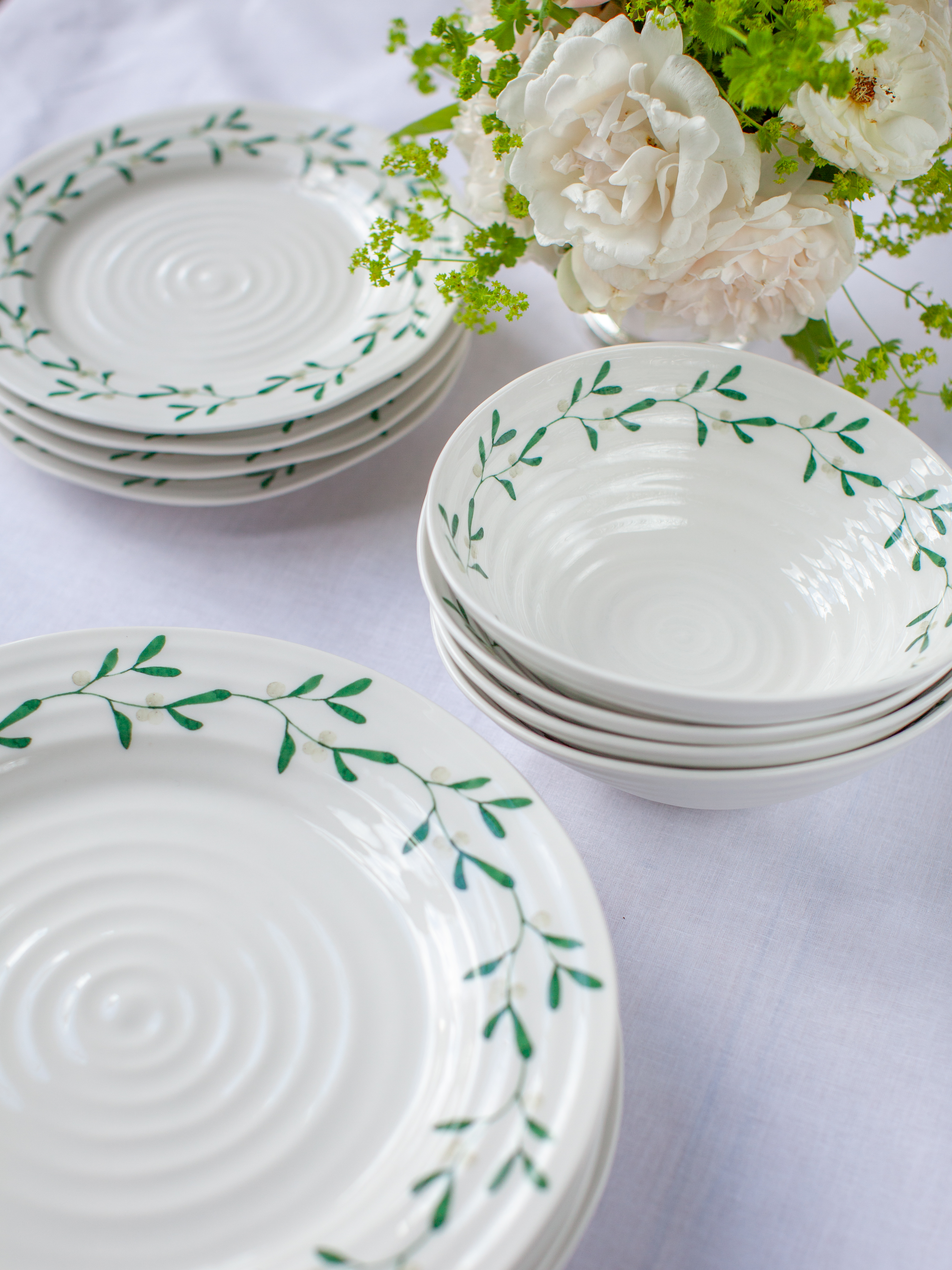 Sophie Conran Mistletoe Dinner Plate Set of 4 image number null
